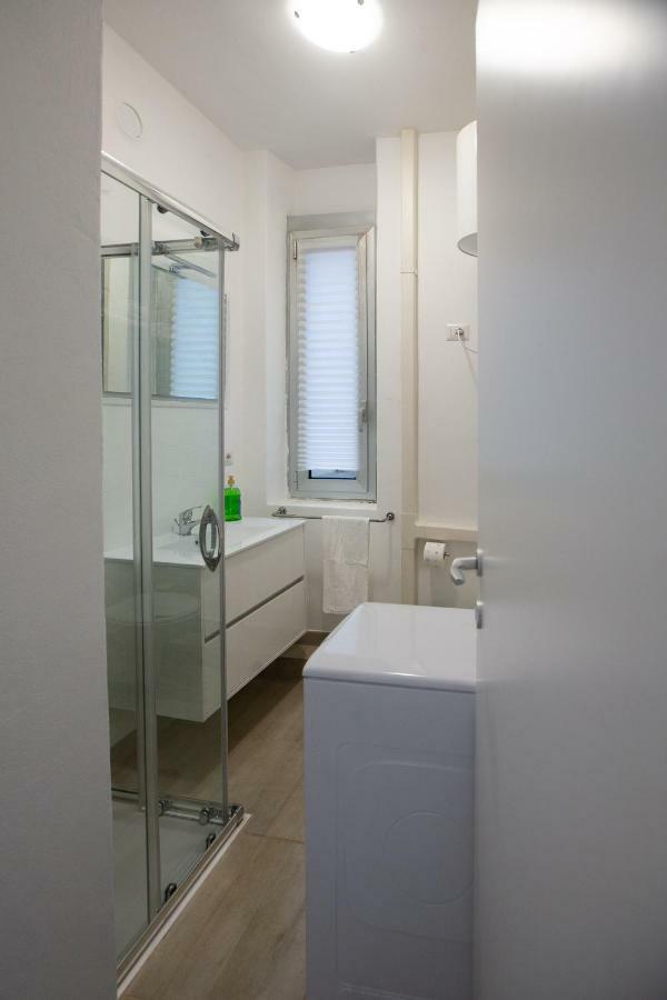 Apartment Via Treviso 6 มิลาน ภายนอก รูปภาพ